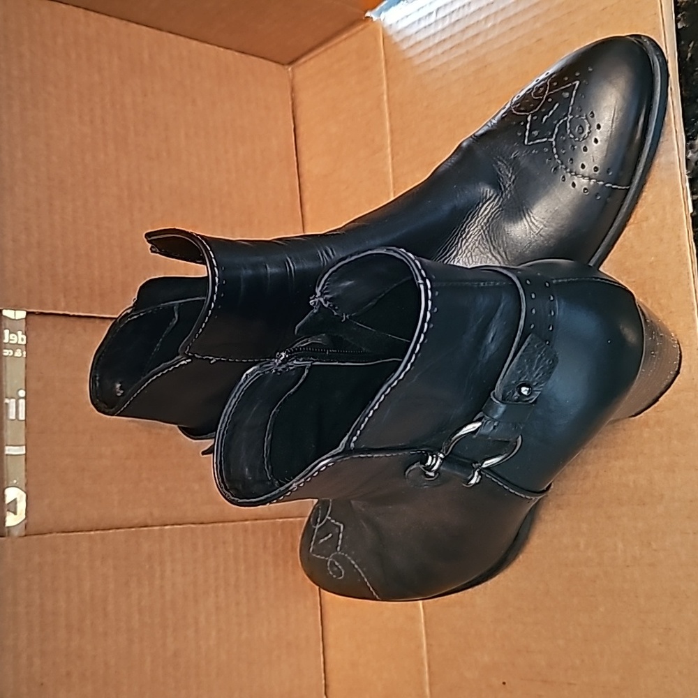 Italian boots